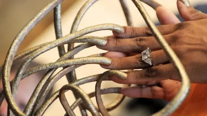 नाखूनों का बढ़ना