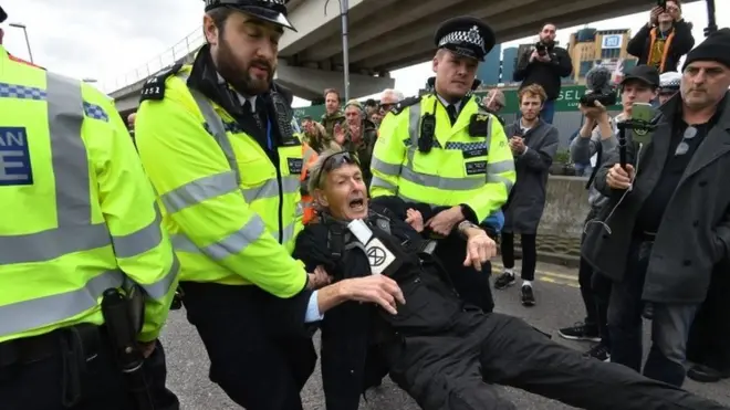 Протесты Extinction Rebellion