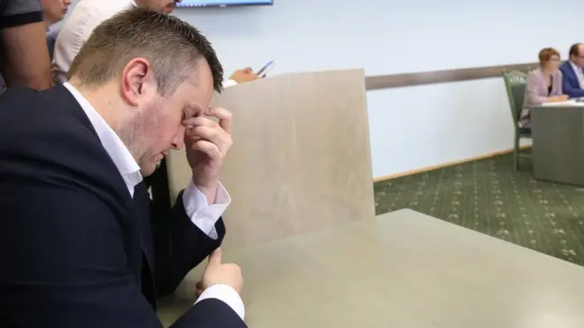 Холодницький під час засіданян комісії