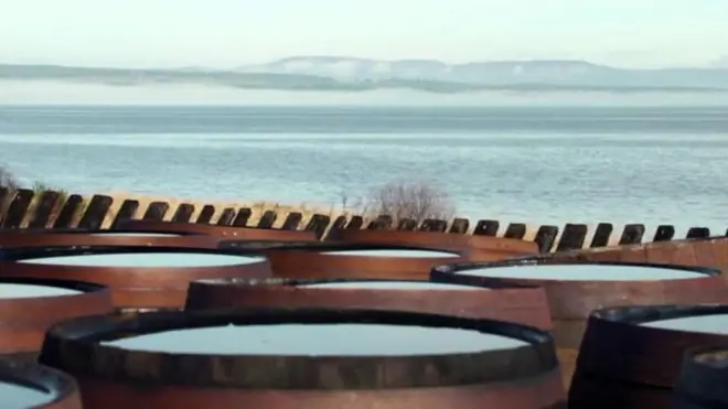 วิวทะเลจากโรงกลั่นเหล้า