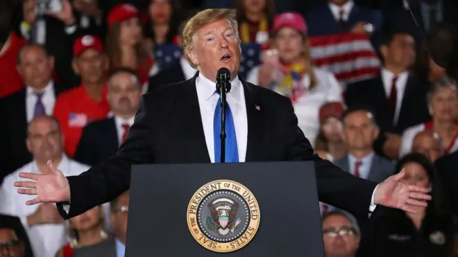 El presidente estadounidense pronunció su discurso ante una audiencia favorable a Guaidó.