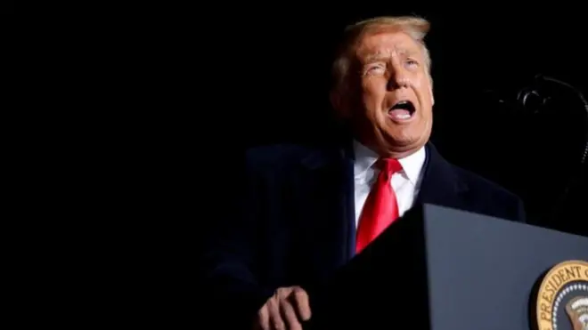 Ababuranira Perezida Trump barahakana ivyo yagirizwa