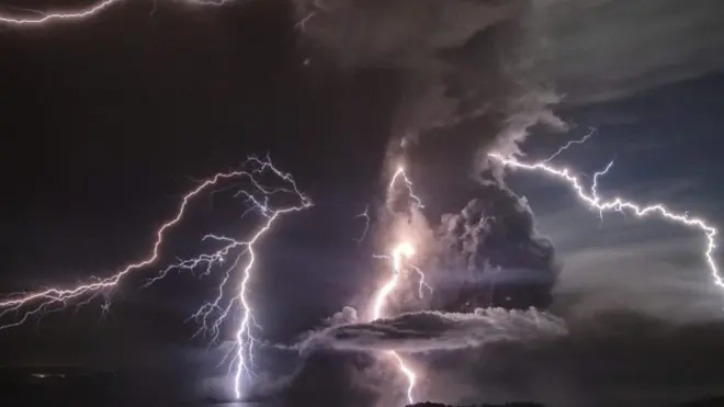 Vulkan na Filipinima