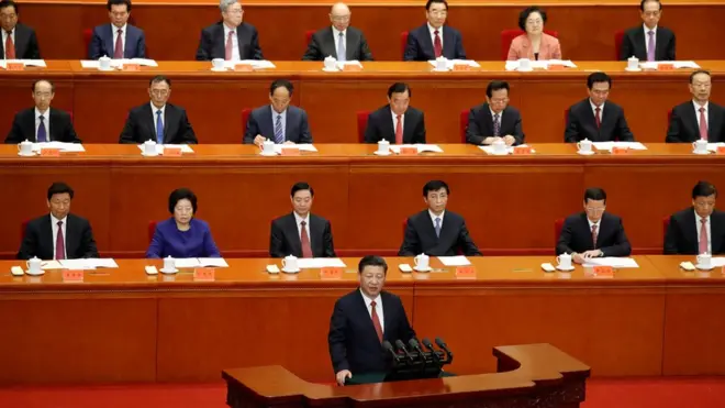 习近平的强硬表态，针对的是境外的敌国还是背后的“同志”呢？