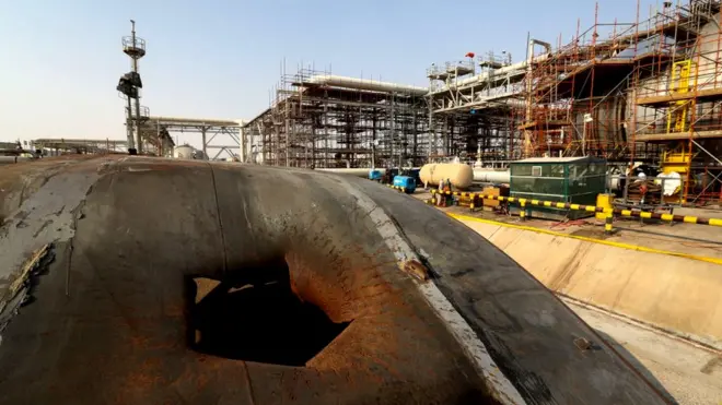 सऊदी तेल ठिकाने पर हूथी विद्रोहियों का हमला