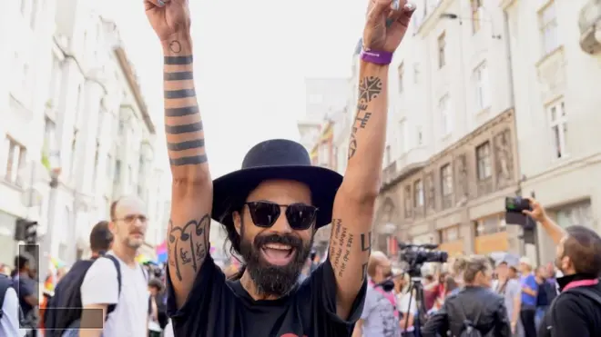 I pevač Božo Vrećo došao je na Povorku ponosa