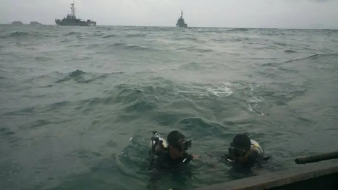 တပ်မတော်ရေယဉ်တွေနဲ့ ရှာဖွေကယ်ဆယ်မှုတွေ ဆက်လုပ်နေ