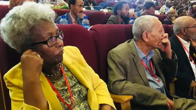 Kora federaalizimii Maqaleetti ta'ame irratti paartileefi namoonni waamicha taasifames irratti hirmaataniiru