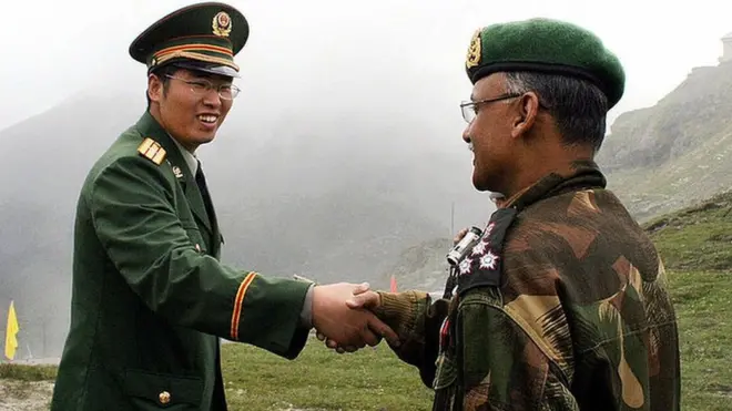 भारत और चीन के सैनिक