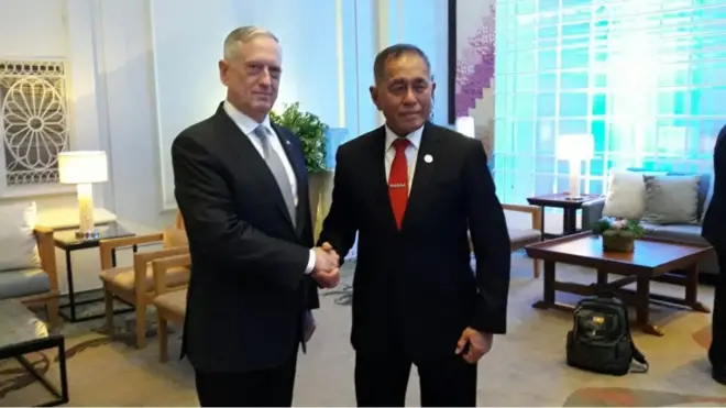 Menteri Pertahanan AS James Mattis secara khusus menemui Menhan RI Ryamizard Ryacudu di Filipina untuk menyampaikan permintaan maaf.