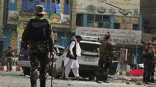 برید ځايي وخت ماسپښین مهال شوی دی