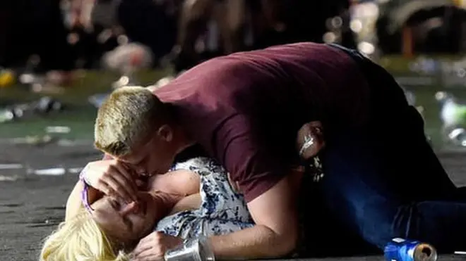 Los testigos cuentan cómo había gente con sangre tirada en el suelo.