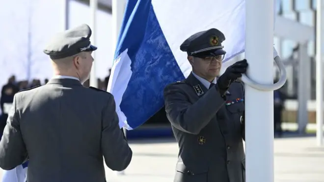 Подъем финского флага