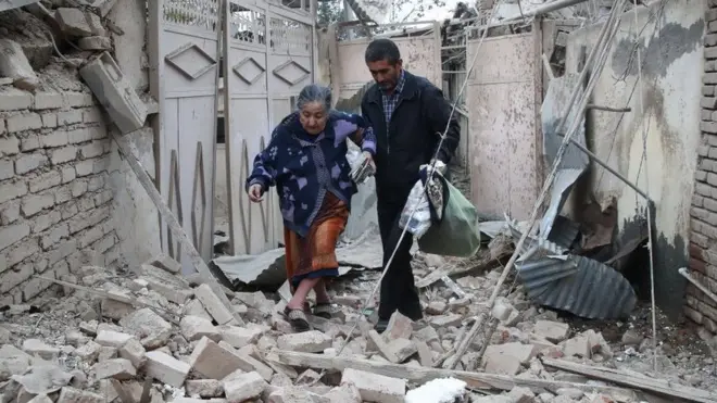 بڑے شہروں پر بمباری اور توپ خانے کے بڑھتے ہوئے استعمال کے پیشِ نظر دونوں ممالک میں عام شہریوں کی اموات کی تعداد میں اضافے کا خدشہ بڑھتا جا رہا ہے