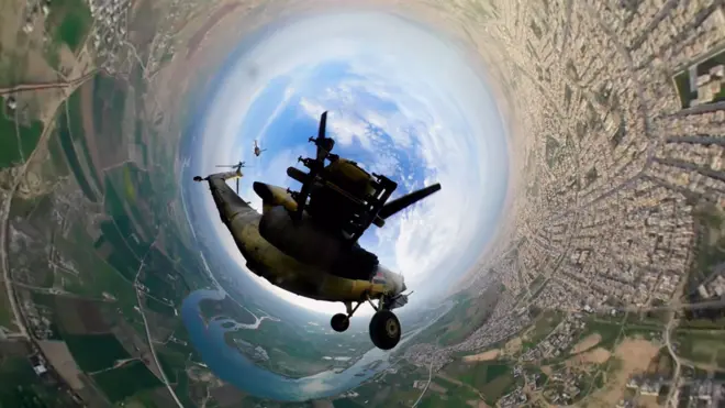 Helicóptero sobre Mosul