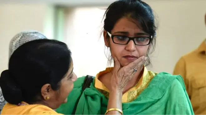 సుష్మ స్వరాజ్, ఉజ్మా అహ్మద్