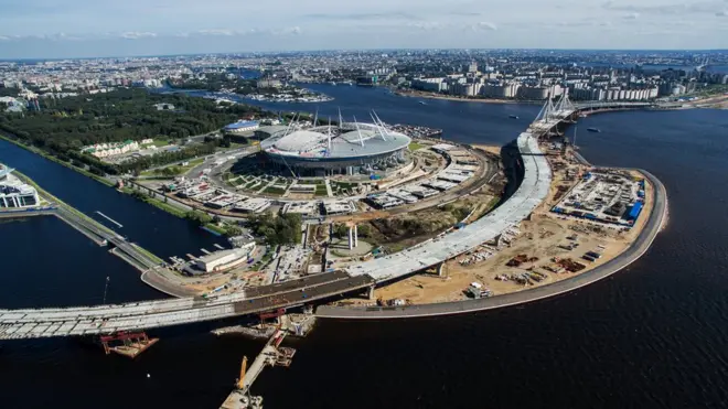 Вице-губернатор Петербурга Игорь сказал, что обыски никак не скажутся на строительстве "Зенит-Арены".