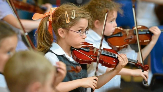 เด็กฝึกไวโอลิน