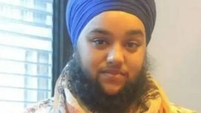 کلونه کېږي، چې هرنام له خپله مخه ویښته نه دي خریلي