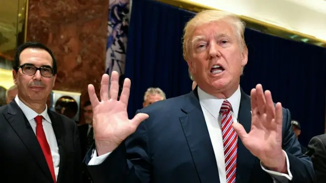 El presidente Donald Trump decidió disolver sus consejos de asesoría económica ante la renuncia de varios de sus miembros.