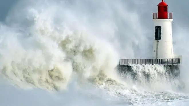 Las ciclogénesis explosivas pueden provocar inundaciones repentinas y erosión.