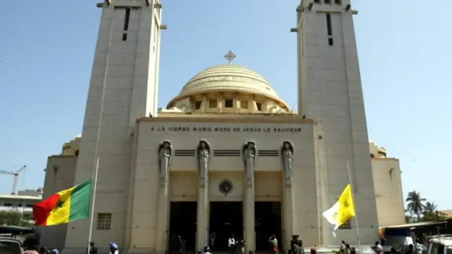 Abbé Augustin Thiaw, porte-parole de la conférence des églises chrétiennes au Sénégal, explique pourquoi les églises sont fermées malgré l’assouplissement des mesures.