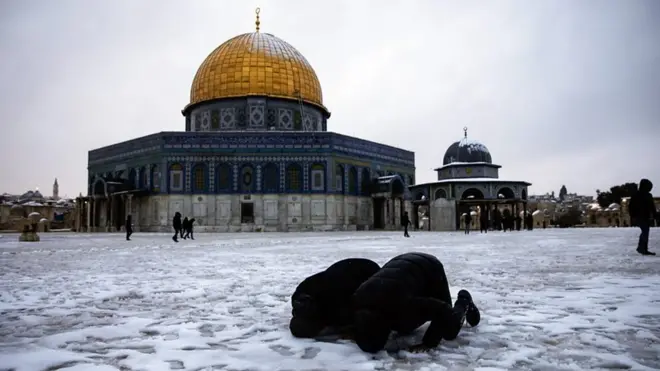 ثلوج كثيفة تغطي أجزاء من الشرق الأوسط