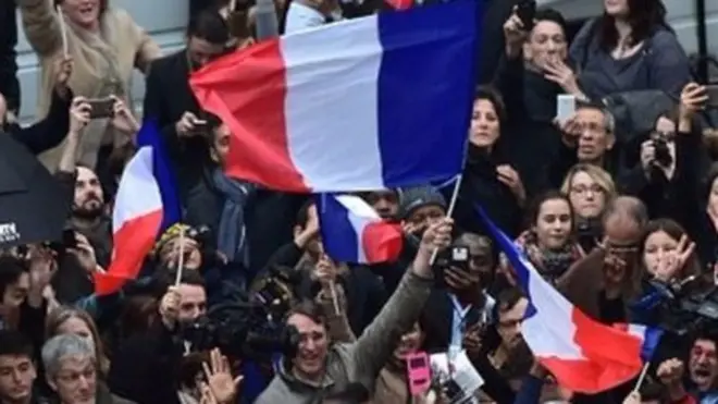 فرانس میں رہنے والے مسلمانوں نے امینیول میکخواں کی فتح کو کس نظر سے دیکھا ہے اور نئے صدر کے سامنے کس طرح کے چیلنج ہیں؟