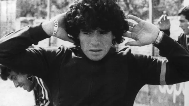 Diego Armando Maradona en 1977, época en la que formaba partesudeste futebol apostasArgentinos Juniors.