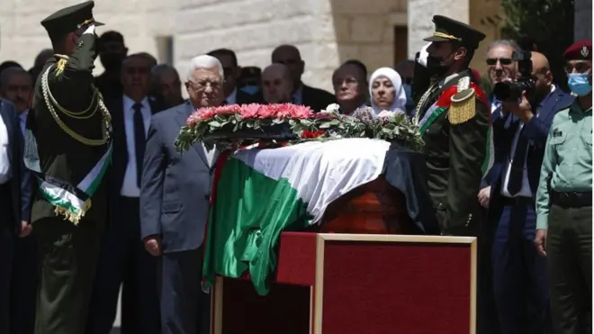 الرئيس محمود عباس يحضر التأبين الرسمي لمراسلة الجزيرة شيرين أبو عاقلة