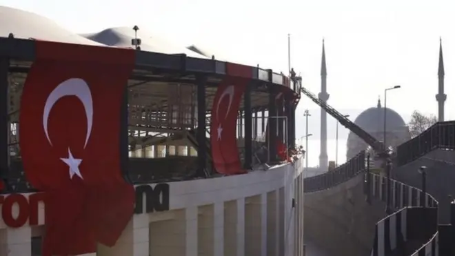 ترکی، دھماکہ