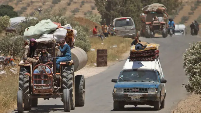 مدنيون يفرون من درعا