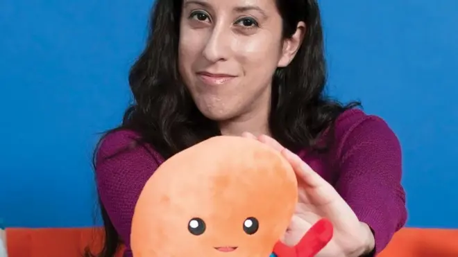 Nina Martínez fue diagnosticada con VIH a los 8 años.