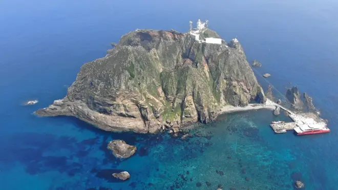 러시아 정찰기인 A-50이 한국 영공에 들어와 한국군이 경고 사격했다