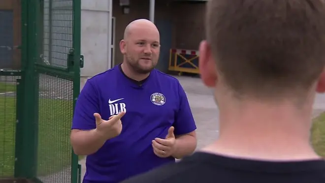 "الكرة انقذت حياتي" بعد الانهيار