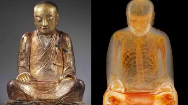 Analisis X-ray memperlihatkan jasad biksu (kanan) di dalam patung Buddha.