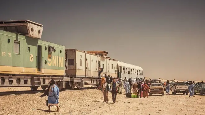 Цей потяг - єдиний засіб пересування для багатьох віддалених пустельних поселень у Мавританії
