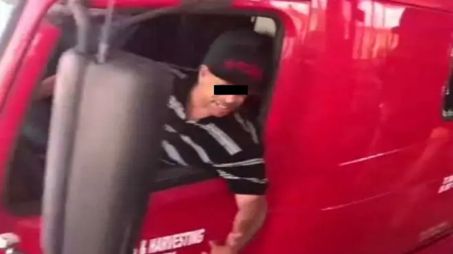 Al pasar por el filtro de revisión del CBP en Encinal, el conductor fue captado por las cámaras de seguridad, según el gobierno mexicano.