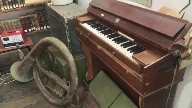 ናውቲ ዘበናዊ ሙዚቃ፡ ኣብ ቤት ትምህርቲ ልደታ ማርያም