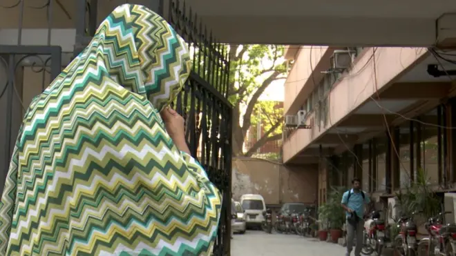 عمیمہ: پولیس نے مجھے اور میری بیٹی کو بٹھا کر کہا کہ صلح کر لو، ہمارا یہی طریقہ ہے کہ فریقین کو آمنے سامنے بٹھائیں اور صلح کروا دیں