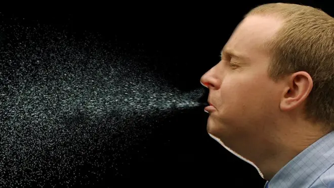 नाकबाट निस्किएको थोपाहरू