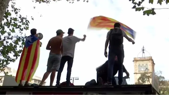 Страйк у Каталонії: тисячі учасників і перекриті дороги