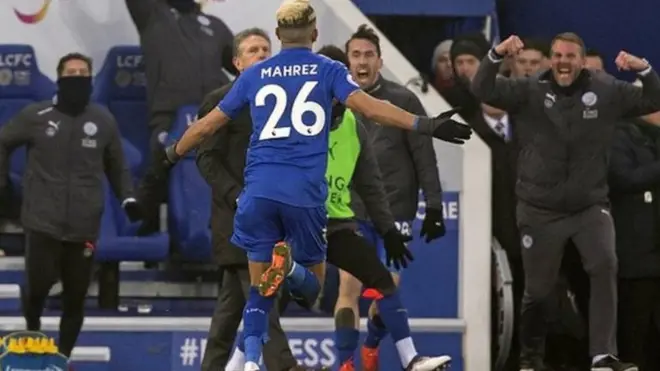 محرز يحتفل بالهدف الذي سجله أمام بورنموث