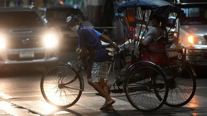 คนขี่สามล้อ