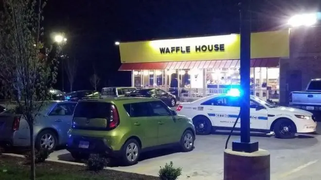 فائرنگ کا یہ واقع ایک ریستوران میں ہوا۔