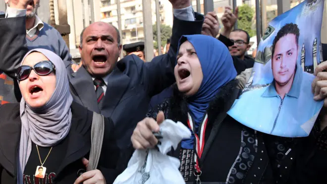 أقارب الضحايا