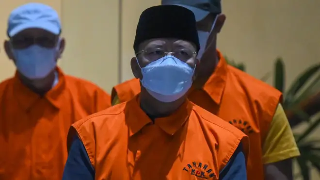 KPK menetapkan Gubernur Bengkulu Rohidin Mersyah sebagai tersangka dengan barang bukti uang tunai sekitar Rp7 miliar yang diduga digunakan untuk pencalonan kembali sebagai gubernur pada Pilkada 2024.