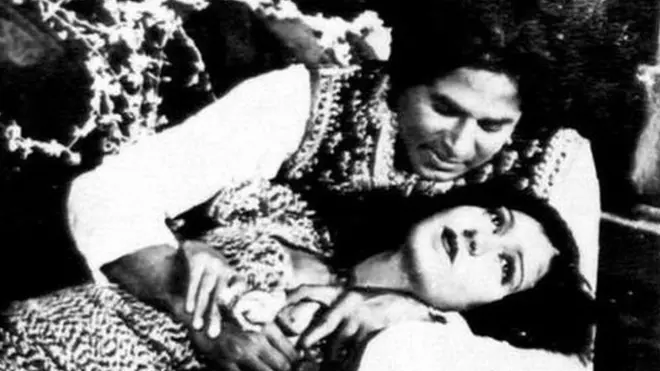 ఆలంఆరాలో ఓ దృశ్యం