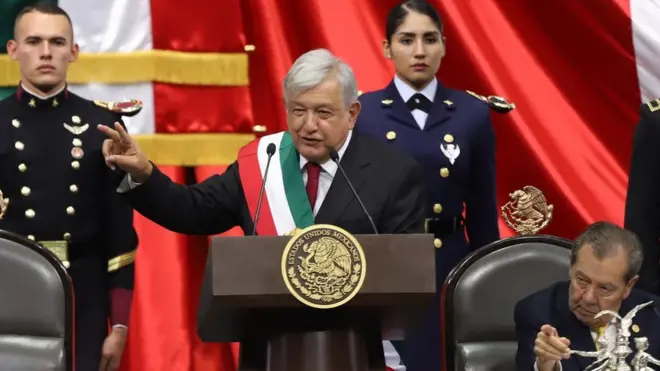 AMLO.