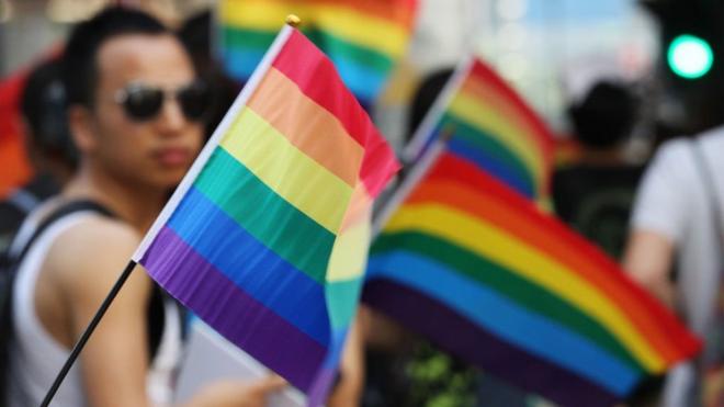 儘管同性戀在中國早已去罪化，但中國當局仍對同性戀等性少數群體持保守態度。